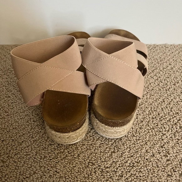 Steve Madden Sandals - Picture 2 of 3